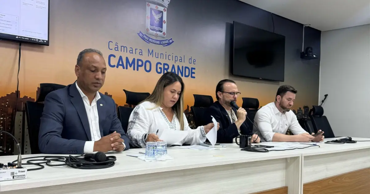 Primeira oitiva da CPI do Consórcio em Campo Grande tem protestos e mudanças; diretor da Agereg será ouvido na próxima segunda-feira.
