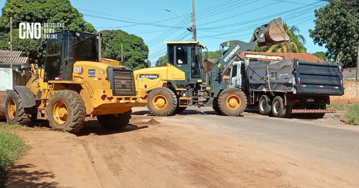 Prefeitura de Campo Grande intensifica limpeza urbana após nove dias sem chuva, com 25 equipes trabalhando na remoção de resíduos e restauração de pavimentos.
