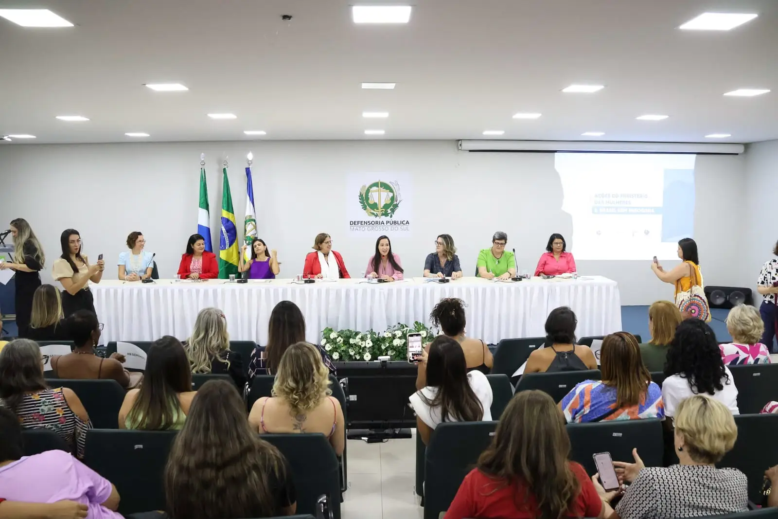 Política MS: ações e desafios em transparência, justiça e direitos sociais marcam cenário em Mato Grosso do Sul