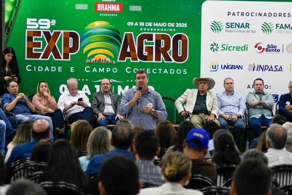 Governador Eduardo Riedel visita Dourados, vistoria obras de R$ 21 milhões e participa da 59ª Expoagro, reforçando investimentos em infraestrutura e agronegócio.