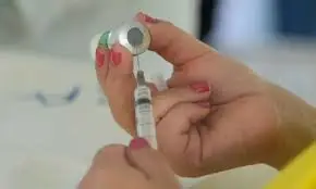 Vacinação contra gripe continua em supermercados de Campo Grande nesta sexta de ponto facultativo; confira o que abre e fecha após o feriado.