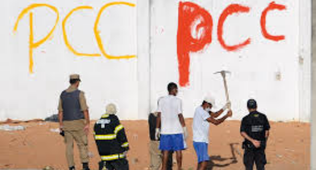 Crime organizado em MS revela poder: PCC coordena execuções por celular, apreensões crescem 151% e confrontos expõem arsenal criminal.