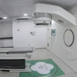 MS recebe R$ 8 milhões para aceleradores lineares que revolucionarão tratamento de câncer em Campo Grande e Três Lagoas com precisão e menos efeitos colaterais.