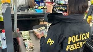 PF deflagra operação contra fraude de R$ 60 milhões no DNIT MS. Porsches e obras de Portinari apreendidos revelam luxo com verba pública desviada.