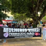 MS registrou 37 feminicídios em 2025 apesar de 12.200 medidas protetivas concedidas. Especialistas questionam eficácia da rede de proteção.
